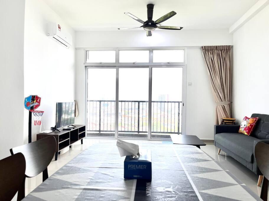 Urban Home-Swimming Pool-City Center Malacca Eksteriør bilde