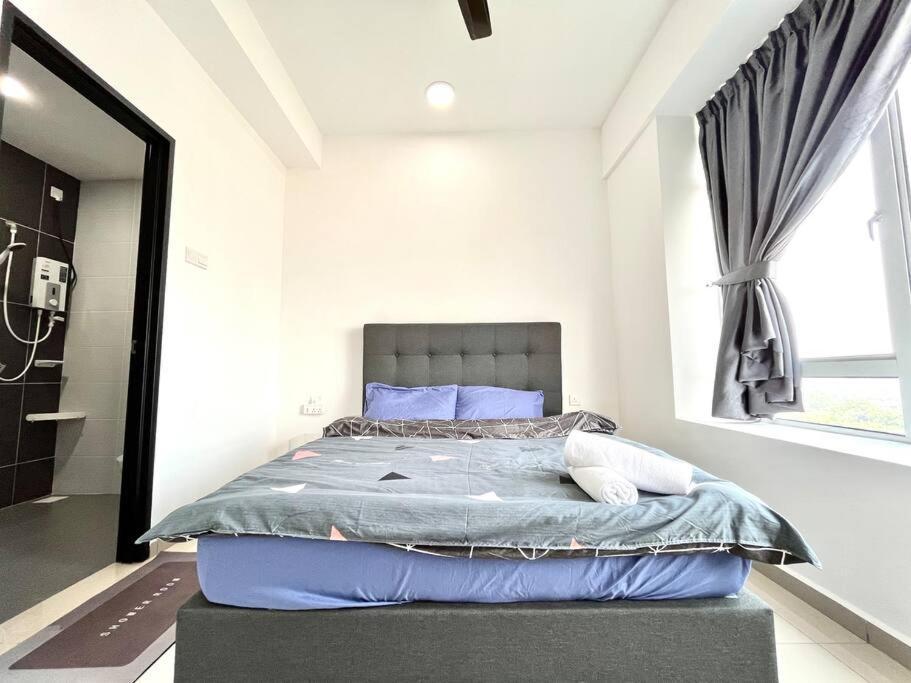 Urban Home-Swimming Pool-City Center Malacca Eksteriør bilde