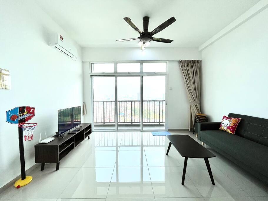 Urban Home-Swimming Pool-City Center Malacca Eksteriør bilde