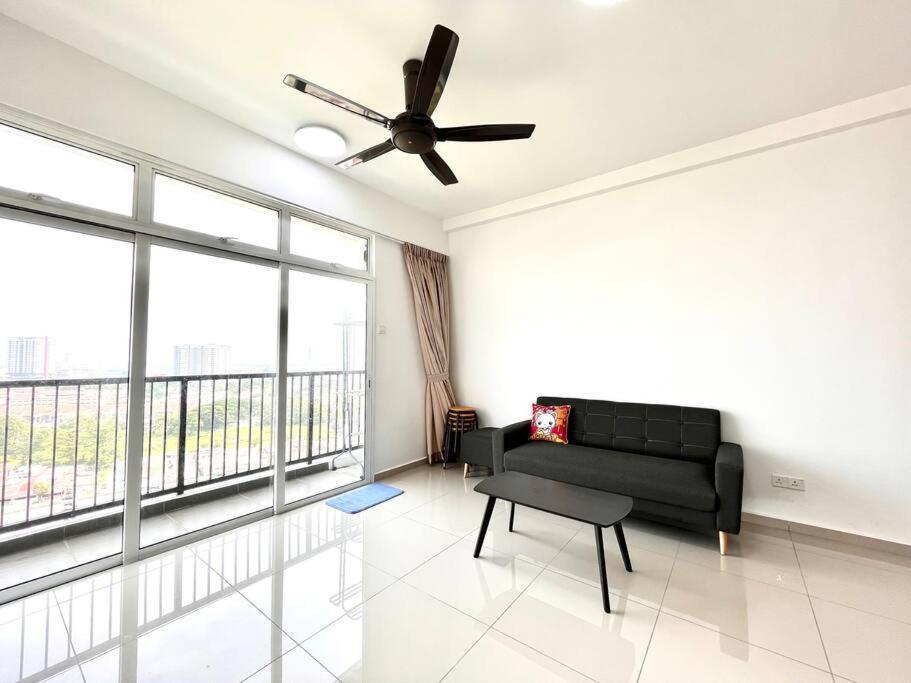 Urban Home-Swimming Pool-City Center Malacca Eksteriør bilde