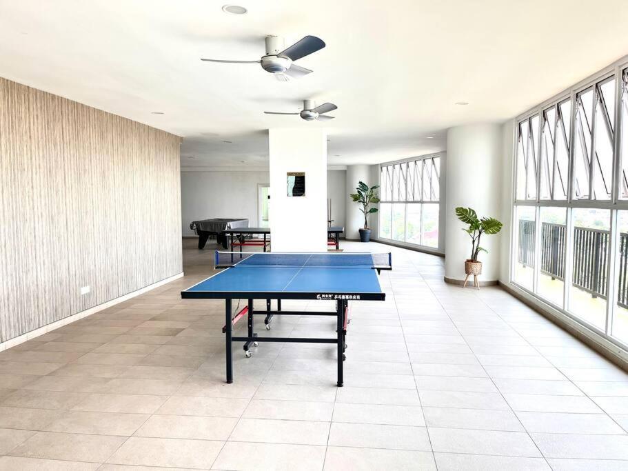 Urban Home-Swimming Pool-City Center Malacca Eksteriør bilde